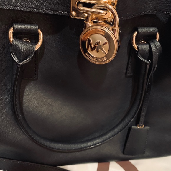 Michael Kors handbag in black leather - Picture 2 of 3